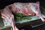 Αρνί ολόκληρο Κρήτης βιολογικό, με οστό, νωπό (1kg)
